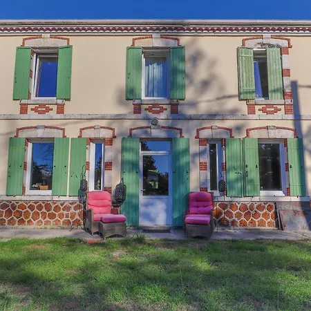 Les Maisons Des Houssats A *